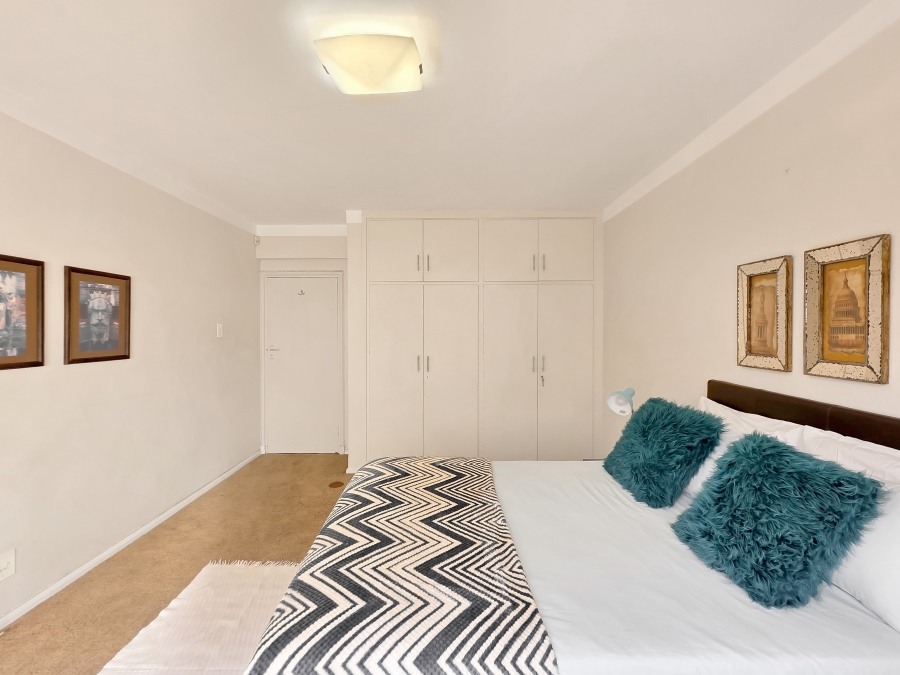 2 Bedroom Property for Sale in Three Anchor Bay Western Cape